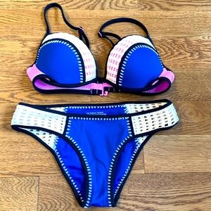 VS Bikini